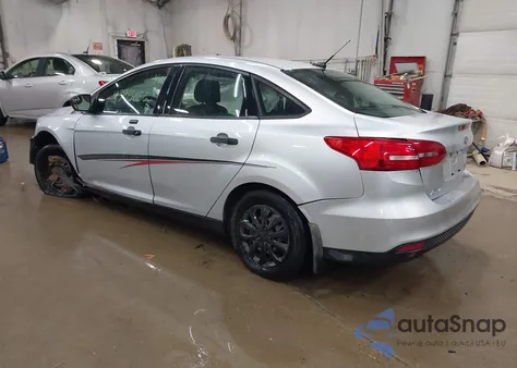 2016 Ford Focus S из США, поврежденный, VIN 1FADP3E2XGL211519